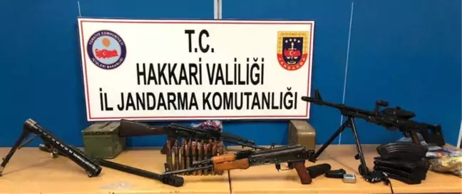 Hakkari Kırsalında Silah, Mühimmat Ele Geçirildi