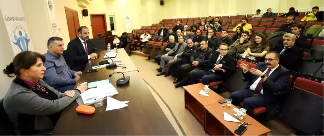GAÜN'de 'Yeni Türkiye, Yeni Ortadoğu ve Yeni Dünya Düzeni' paneli