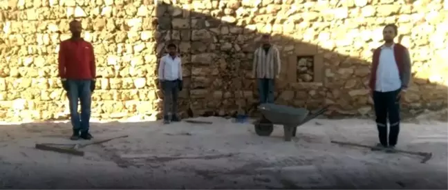 Parke taşı ustalarından Atatürk'e saygı duruşu