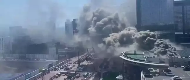 Seul'de COEX Kongre Merkezi'nde Yangın Çıktı