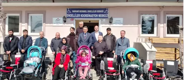 Hakkari Valiliği Engellilere Tekerlekli Sandalye Dağıttı
