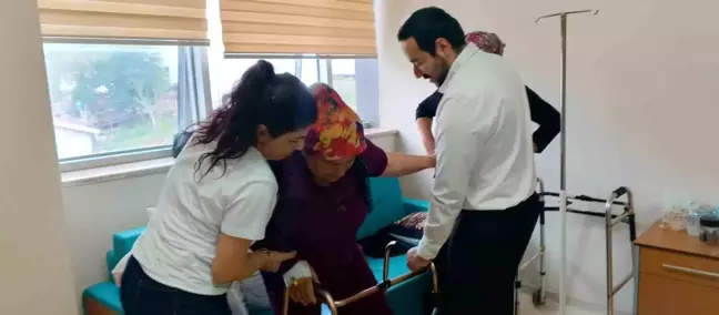 Adıyaman'da Deprem Sonrası Sağlık Hizmetleri Devam Ediyor