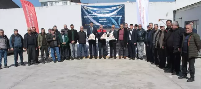 Manyas'ta devlet destekli tohumluk nohut dağıtımı yapıldı