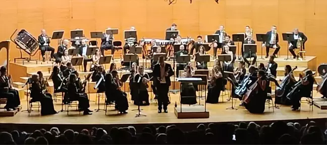 Romain Leleu, BBDSO Konserinde Dinleyicileri Büyüledi