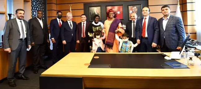 Altınova, Türkiye-Afrika arasında köprü oluyor
