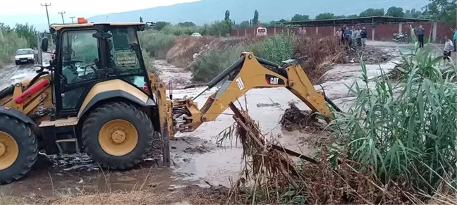 Liste Geri Güncel Başkan Atay Sel Felaketinin Yaralarını Sarıyor