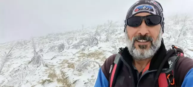 Türkiye'nin tek solo alpinisti Erdek Cennet, Akdağ'ın zirvesine tırmandı