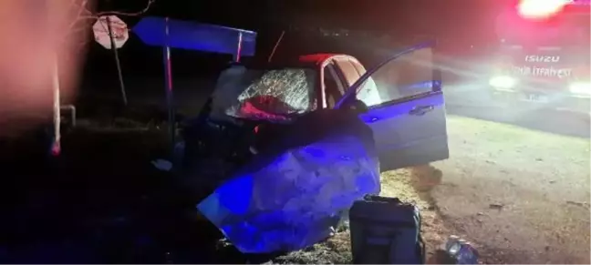 Son dakika haber... Tire'de otomobiller çarpıştı: 1 ölü, 1 yaralı