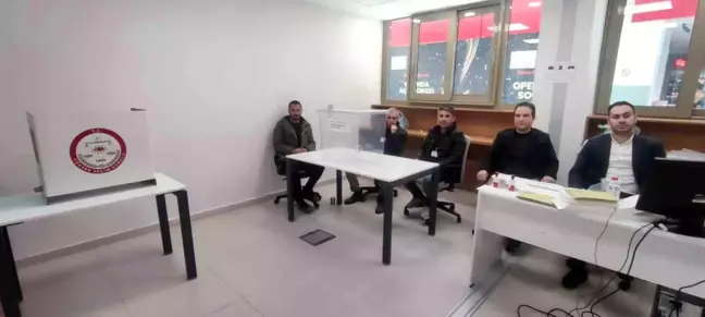 Kapıköy Gümrük Kapısı'nda oy kullanma işlemi başladı