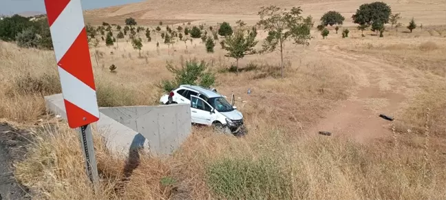 Konya'da Otomobil Şarampole Düştü: 3 Yaralı