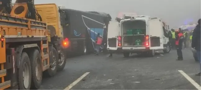 Sakarya'da Zincirleme Kaza: 10 Ölü, 59 Yaralı