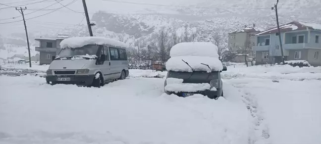 Şırnak'ta Sağanak, Beytüşşebap'ta Kar Etkili Oldu