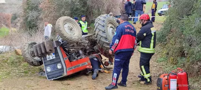 Manisa'da tarla kazası: Yaşlı adam traktörün altında kalarak hayatını kaybetti