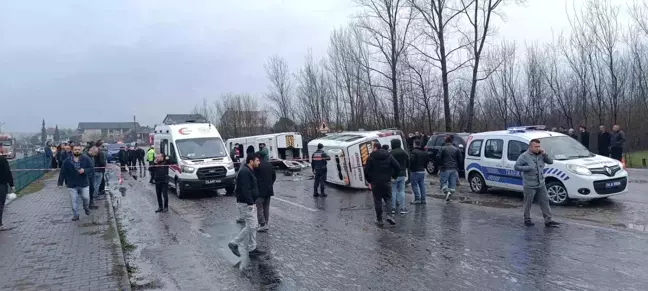 Bartın'da Servis Araçları Çarpıştı: 1 Ölü, 15 Yaralı