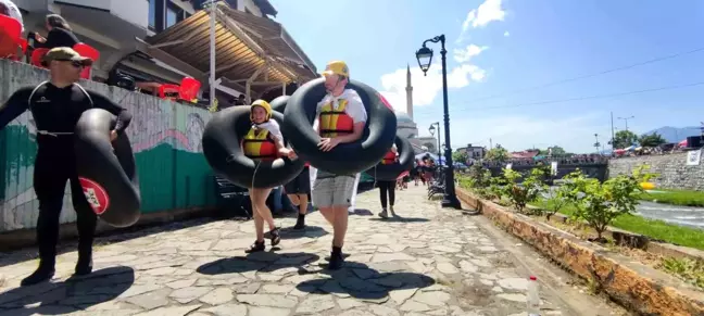 Kosova'da Pınar Festivali'nde Sporcular Rafting Heyecanı Yaşadı