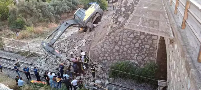 Hatay'da toprak kayması sonucu iş makinesi operatörü yaralandı