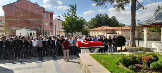 Kıbrıs gazisi Şerafettin Aslan'ın cenazesi toprağa verildi