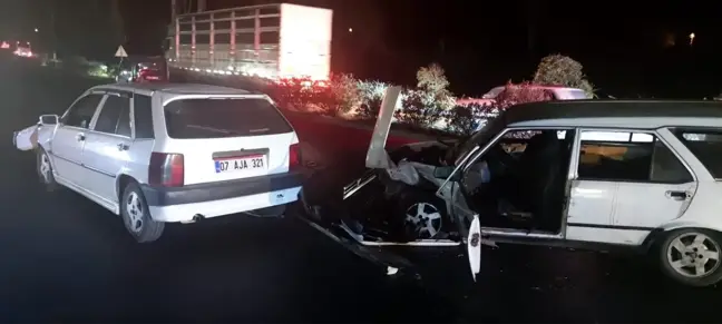 Manavgat'ta Kırmızı Işık İhlali Kazası: 2 Yaralı