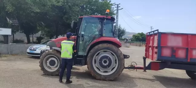 Gaziantep'te Jandarma Ekipleri Trafik Denetimi Gerçekleştirdi