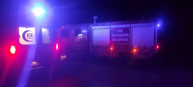 Van'da Trafik Kazası: 3 Yaralı