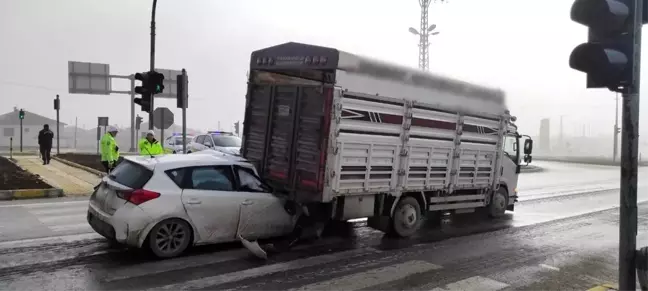 Konya'da Trafik Kazası: Bir Kişi Ağır Yaralandı