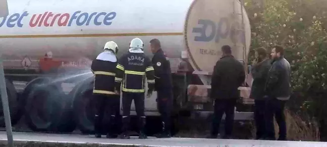 Adana'da Yakıt Tankeri Lastiği Patladı, Yangın Çıktı