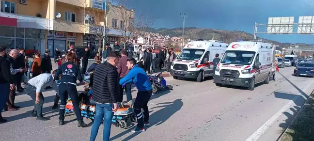 Çanakkale'de Trafik Kazası: 2 Yaralı