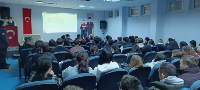 Bilecik'te Jandarma'dan Liselilere Kariyer Semineri