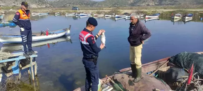 Bafa Gölü'nde Jandarma Denetimi: Yasa Dışı Balık Avcılığına Karşı Mücadele