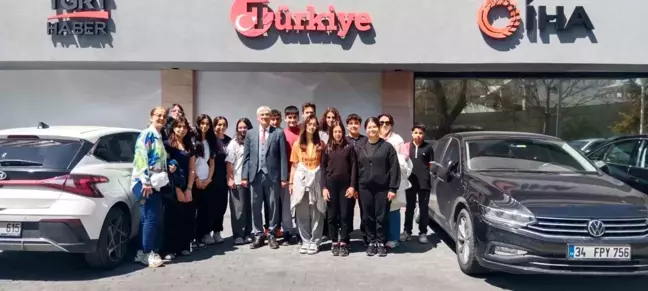 Öğrencilerden İhlas Haber Ajansı'na ziyaret