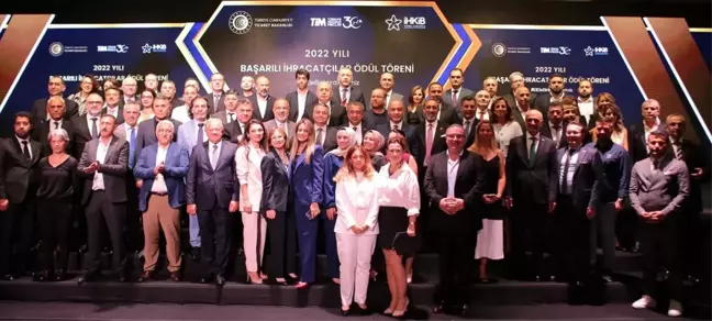 Türkiye'nin 2022'de 21,2 Milyar Dolarlık Hazır Giyim İhracatına Ödüller Verildi