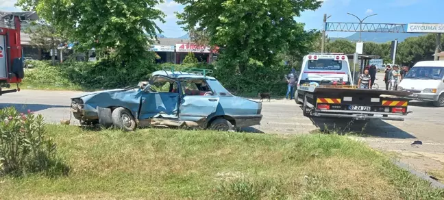 Çaycuma'da kavşakta kaza: 1 ölü, 1 yaralı