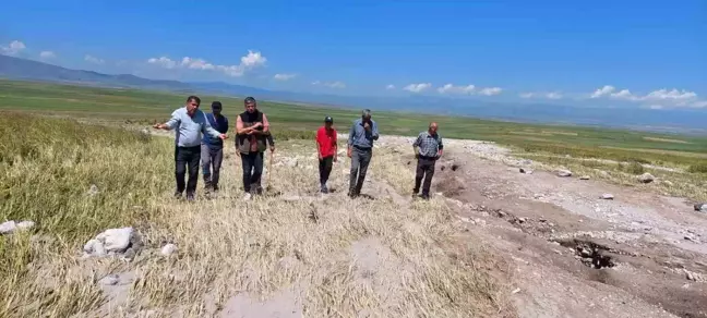 Kars'ta Sağanak Yağmur ve Dolu Tarım Arazilerine Zarar Verdi