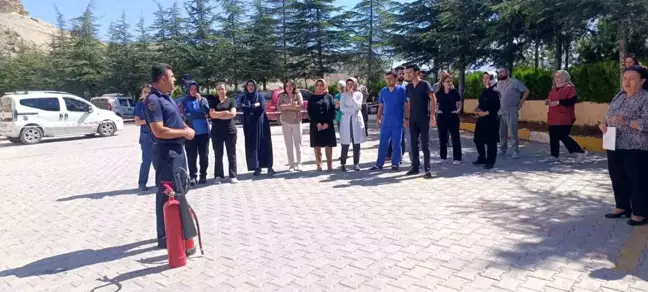 Darende Devlet Hastanesi'nde Yangın Söndürme Tatbikatı Yapıldı