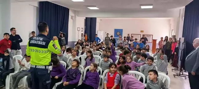 Öğrencilere Trafik Eğitimi Verildi