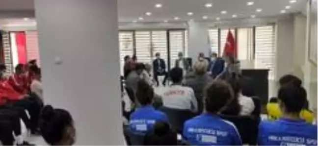 Spor camiasından Başkan Gür'e ziyaret