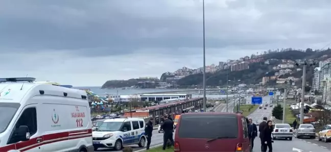 Zonguldak'ta Hafif Ticari Araç İki Kadına Çarptı