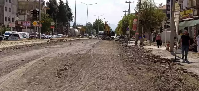 Adıyaman Gölbaşı ilçesinde şehirlerarası karayolunun şehiriçi bölümünün yapımına başlandı