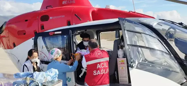 Tokat'ta Kalp Defektleri Olan Bebek Ambulans Helikopterle Ankara'ya Sevk Edildi