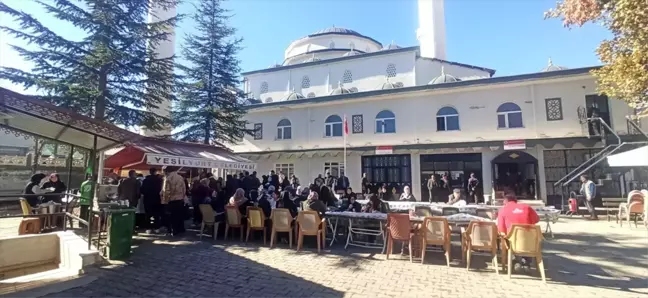 Tokat'ta Gazze'ye Destek Hayır Çarşısı Açıldı