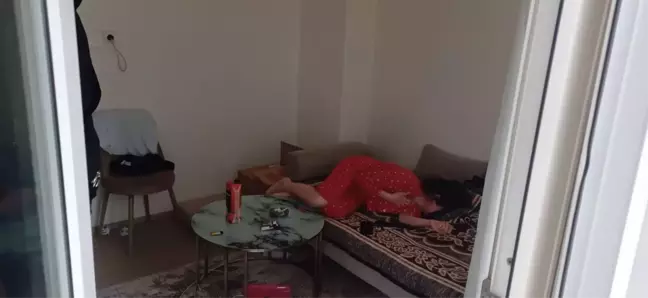 Aksaray'da Dini Nikahlı Kadın Bıçaklandı, Oğul Polisi Aradı