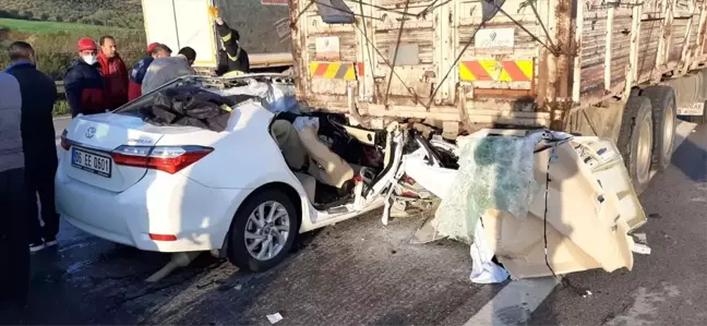 Osmaniye'de otomobil kamyona çarptı: 3 ölü, 2 yaralı