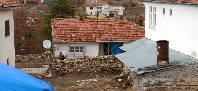 1 aylık bebeğini bıçaklayıp, sobada yakarak öldürdü (2)
