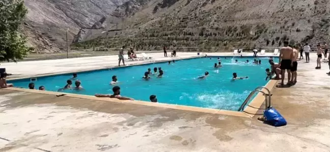 Hakkari'nin ilk tatil köyüne yoğun ilgi