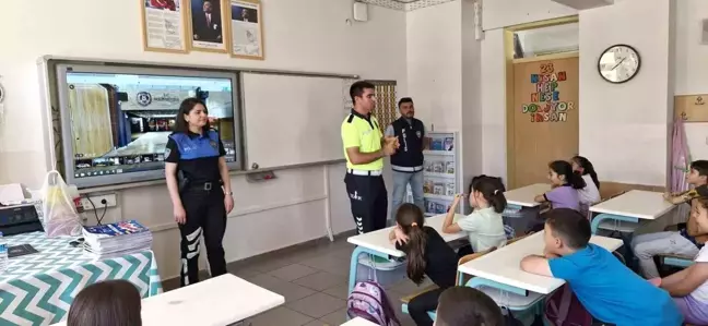 Isparta'da Toplum Destekli Polis Ekipleri Binlerce Kişiye Eğitim Verdi