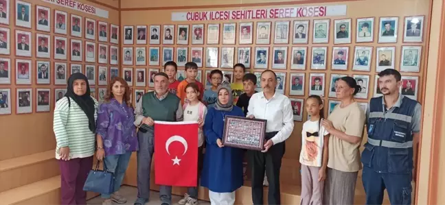 Öğrencilerden Çubuk Terör Mağdurları Derneği'ne Ziyaret