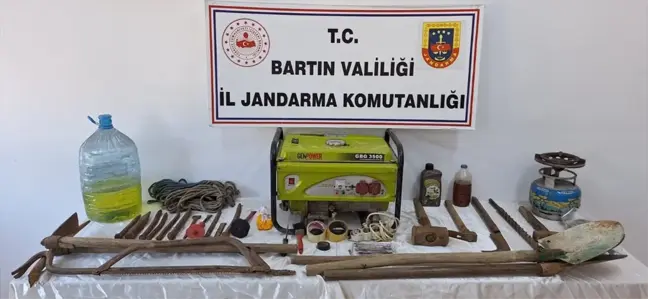 Amasra'da Kaçak Kazı Yapan İki Şüpheli Gözaltına Alındı