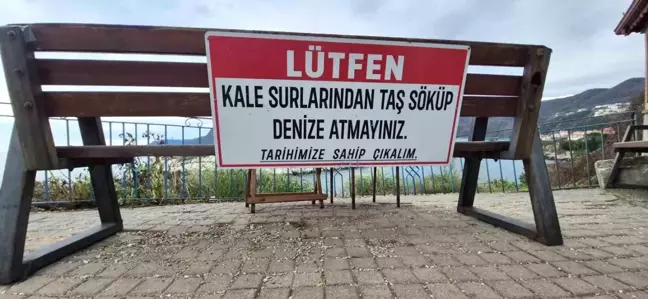 Amasra'da Tarihi Koruma Uyarısı: Tabeladan Ziyaretçilere Çağrı