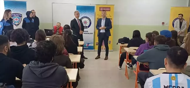 Kırşehir'de Öğrencilere Siber Güvenlik ve Şiddetle Mücadele Eğitimi Verildi