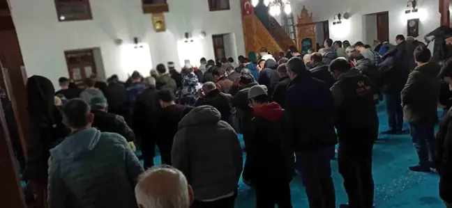 Devrek'te Ramazan Ayı Coşkusu: İlk Teravih Namazı Kılındı